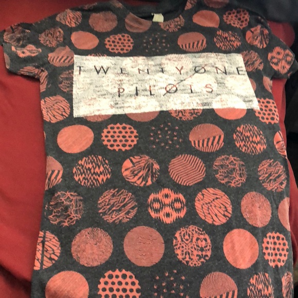 Twenty One 21 Pilots T 🤘🏼 - Picture 2 of 4
